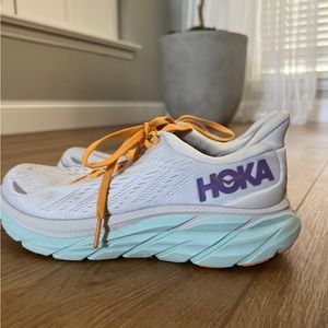 Hoka one one clifton 8 (sized 6.5) good condition,